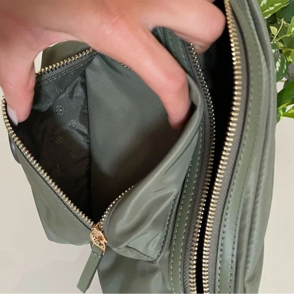 New✨authentic nylon belt bag (green) - Picture 7 of 15